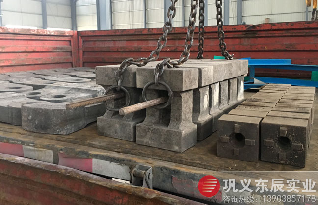東辰制砂機(jī)錘頭發(fā)貨